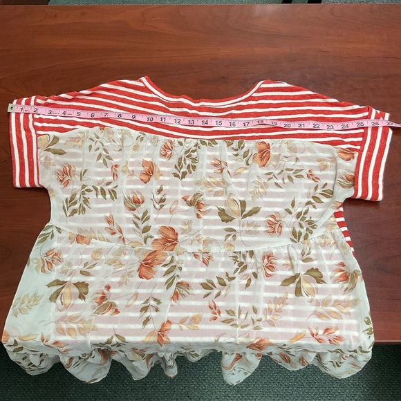 Umgee High/Low Top Red Striped Front Floral Sheer Back Blouse Women’s Size Small - Picture 4 of 11